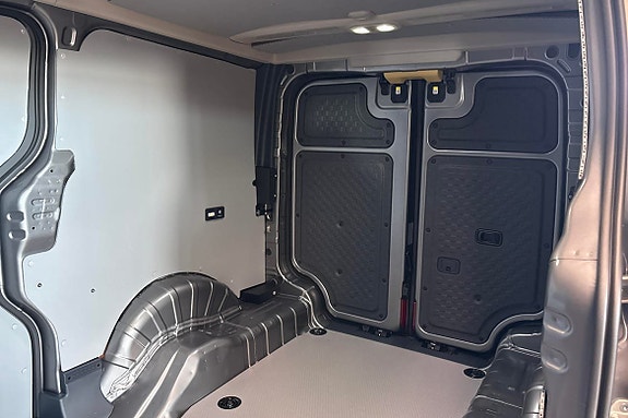 Kia PV5 13 of 24