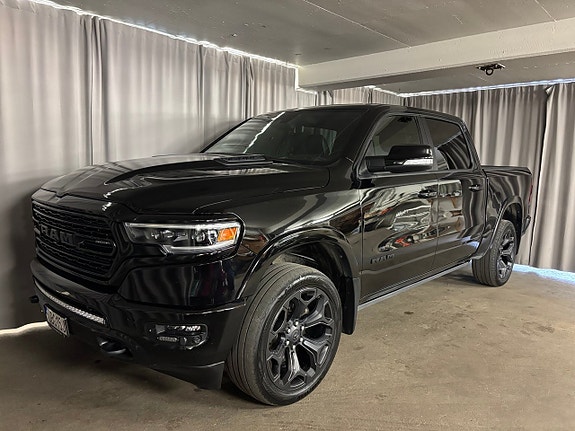 Dodge RAM 1500 2 of 17