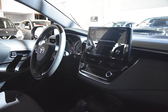 Toyota Corolla 9 of 15