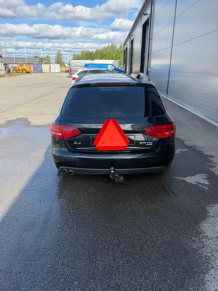 Audi A4 4 of 13