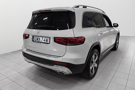 Mercedes-Benz GLB200 d 2 of 24