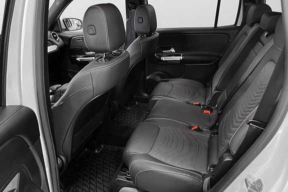 Mercedes-Benz GLB200 d 10 of 24