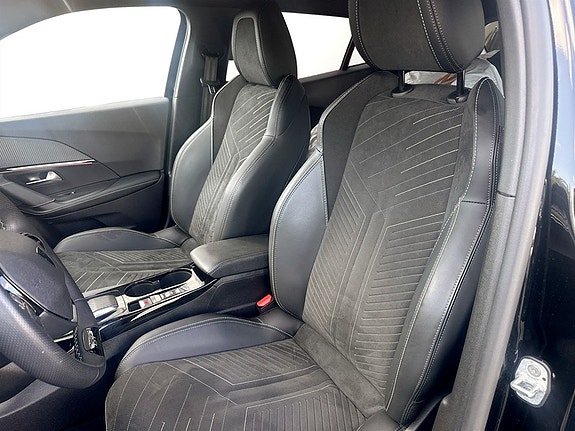 Peugeot 2008 5 of 15
