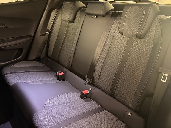 Peugeot 2008 8 of 18