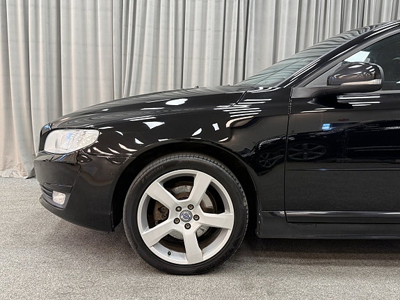 Volvo V70 4 of 15