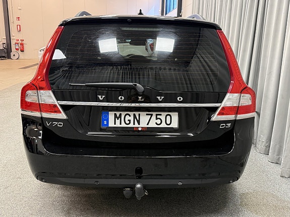 Volvo V70 6 of 15