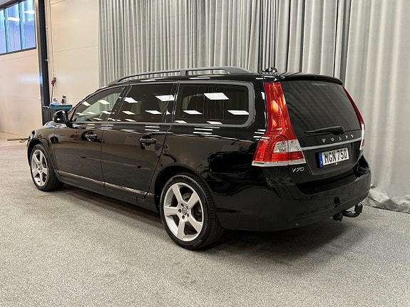 Volvo V70 3 of 15