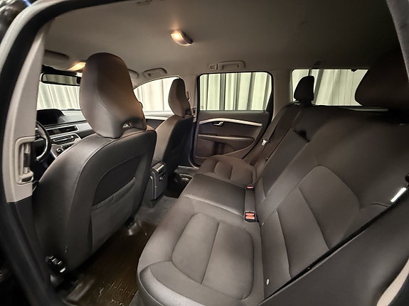 Volvo V70 9 of 15