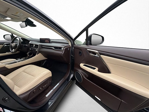 Lexus RX450h 26 of 30