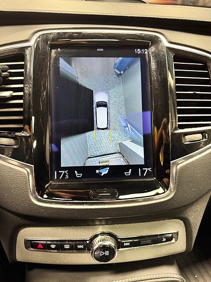 Volvo XC90 17 of 19
