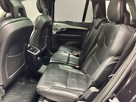 Volvo XC90 6 of 19