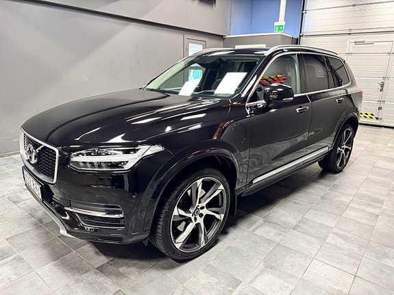Volvo XC90 4 of 19