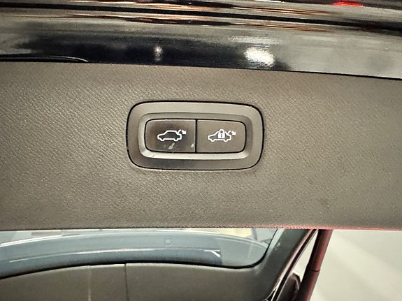 Volvo XC90 15 of 19
