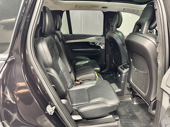 Volvo XC90 12 of 19