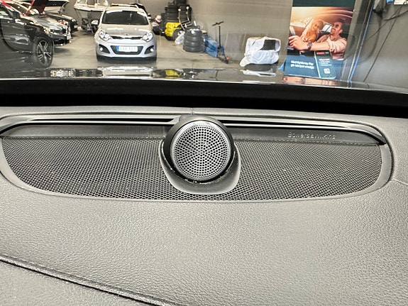 Volvo XC90 19 of 19
