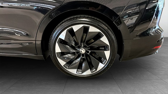 Skoda Enyaq 7 of 14