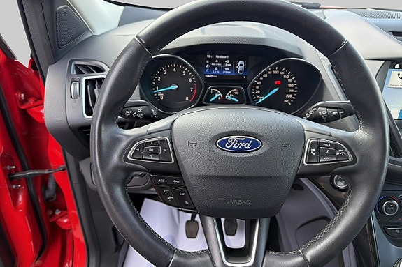 Ford Kuga 9 of 15