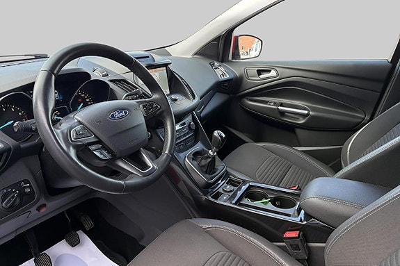 Ford Kuga 7 of 15
