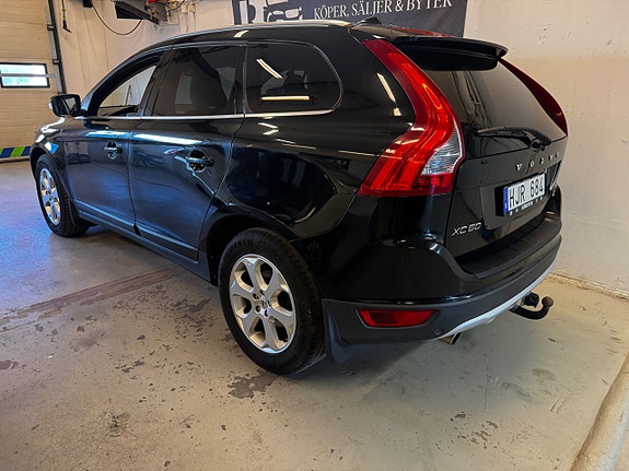 Volvo XC60 7 of 17