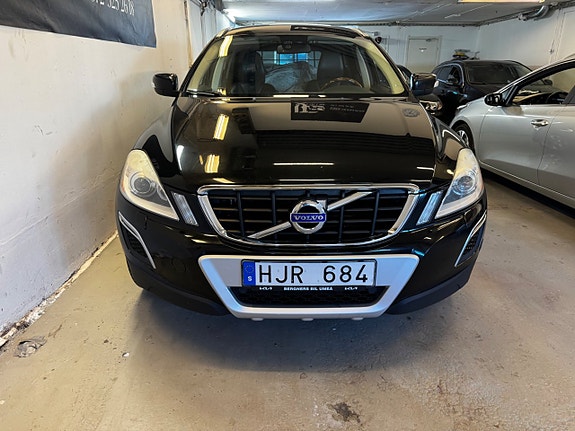 Volvo XC60 4 of 17
