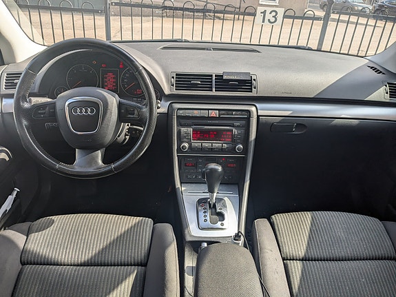 Audi A4 4 of 4