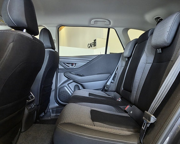 Subaru Outback 7 of 13