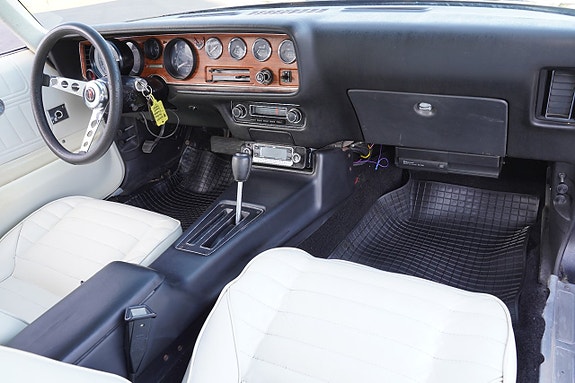 Pontiac Firebird 21 of 27