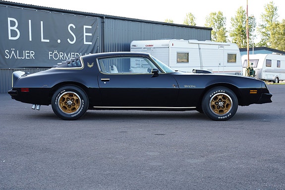 Pontiac Firebird 24 of 27