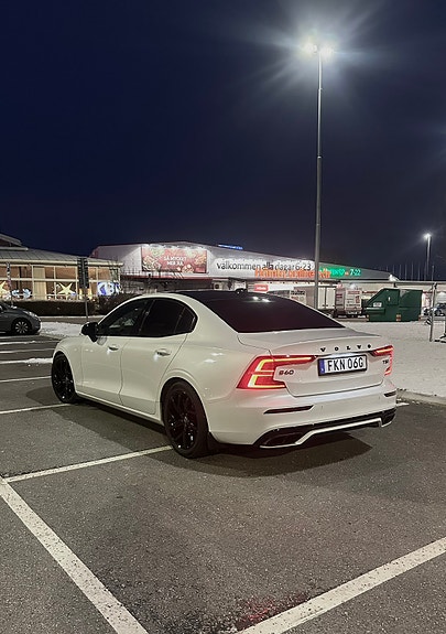 Volvo S60 4 of 17
