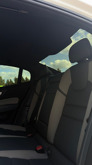 Volvo S60 13 of 17