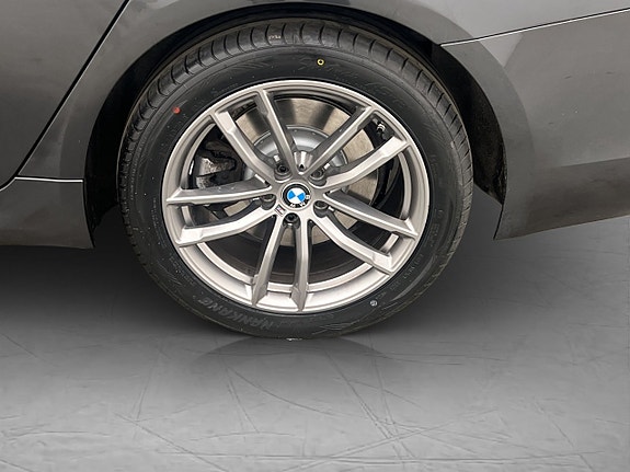 BMW 520 27 of 29