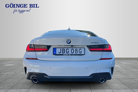 BMW 330i 7 of 16