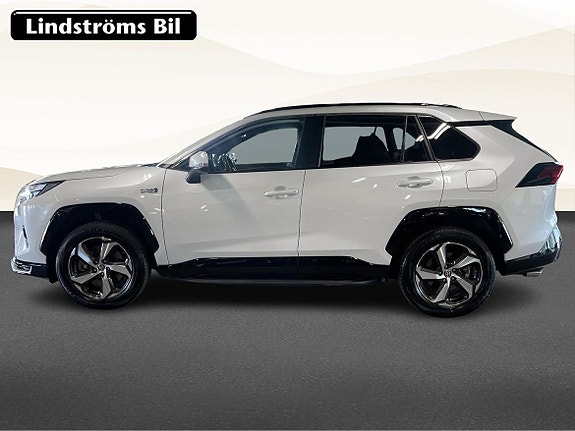 Toyota RAV4 Plug-in Hybrid 6 of 18