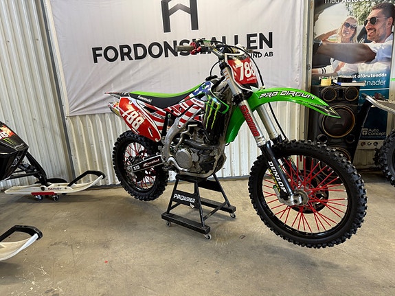 Kawasaki KXF 450 Välservad Procircuit System /500:-/mån Frakt -15