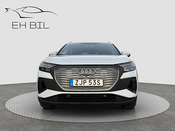 Audi Q4 e-tron 3 of 17