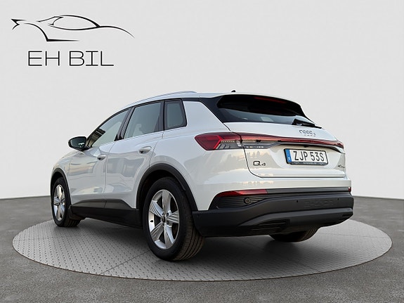 Audi Q4 e-tron 8 of 17