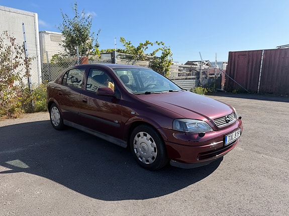 Opel Astra 2 of 11