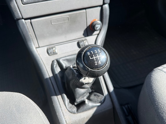 Opel Astra 9 of 11