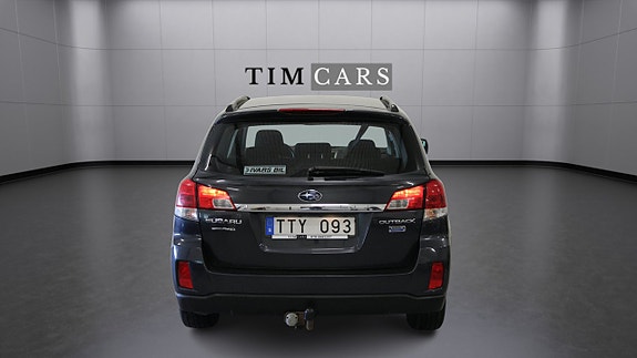 Subaru Outback 2 of 14