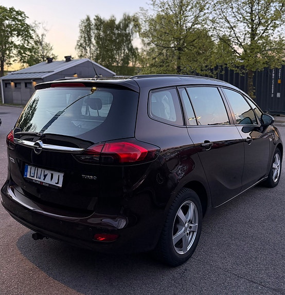 Opel Zafira 4 of 12