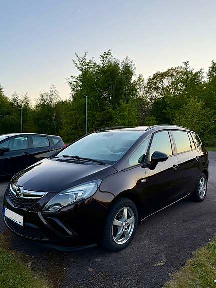 Opel Zafira 9 of 12