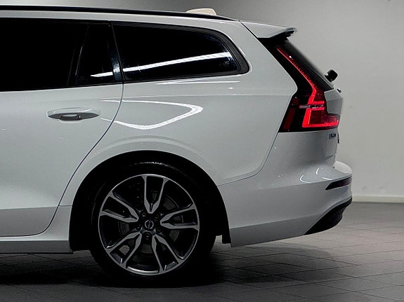 Volvo V60 10 of 25