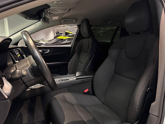 Volvo V60 18 of 25