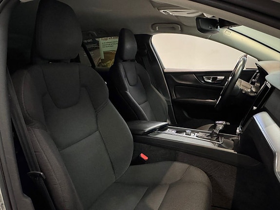 Volvo V60 22 of 25