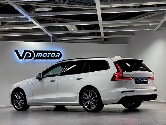 Volvo V60 4 of 25