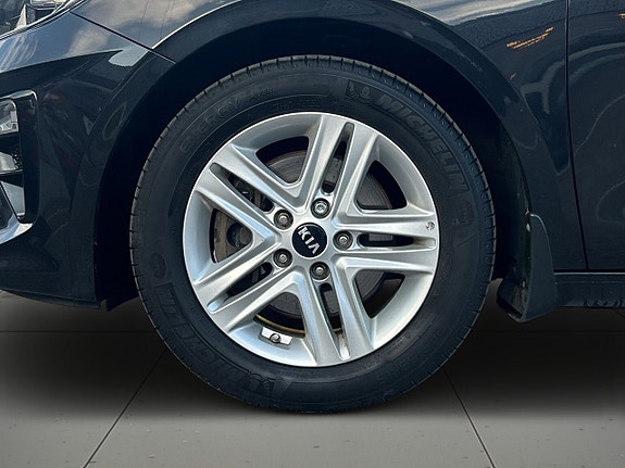 Kia Ceed 14 of 23