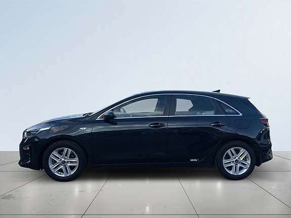 Kia Ceed 4 of 23