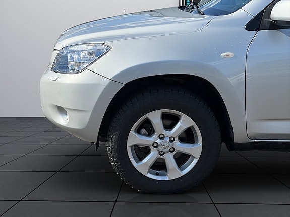 Toyota RAV4 20 of 21