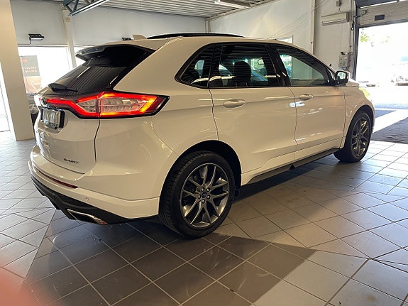 Ford Edge 7 of 16