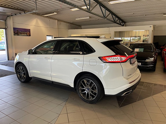 Ford Edge 4 of 16